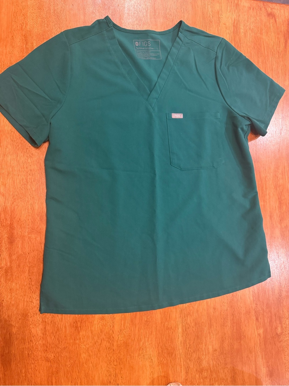 FIGS Women’s Large Catarina in Hunter Green